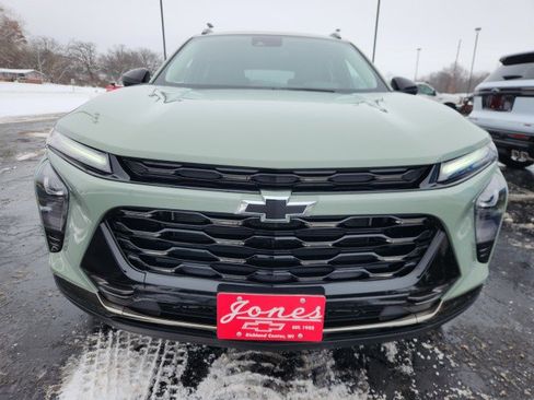 Used 2026 Chevrolet Trax ACTIV w/ Sunroof Package image 8