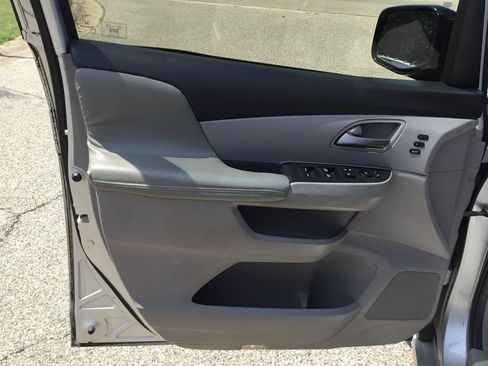 Used 2012 Honda Odyssey Touring image 13