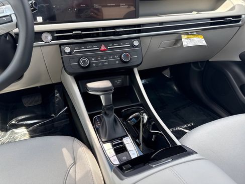 New 2026 Hyundai Tucson SE image 14