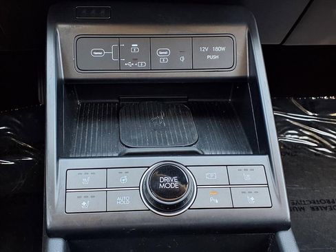 Used 2024 Hyundai Kona Limited FWD image 24