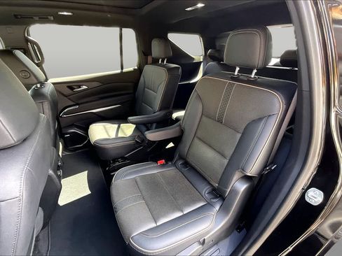 Used 2025 Chevrolet Traverse High Country w/ LPO, Floor Liner Package FWD image 25