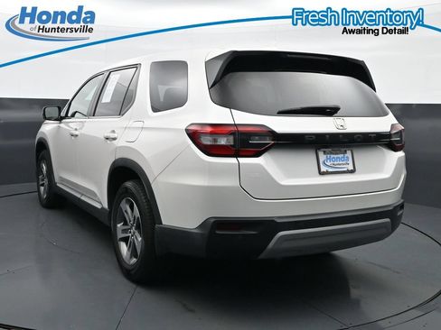 Used 2025 Honda Pilot EX-L image 7