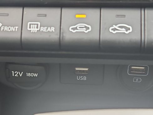 Used 2023 Hyundai Elantra SEL FWD image 19