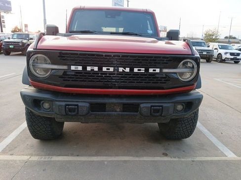 Certified 2023 Ford Bronco Wildtrak image 3