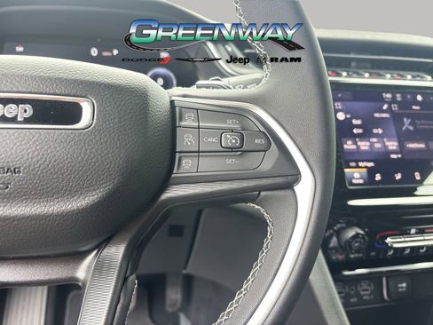 New 2025 Jeep Grand Cherokee Laredo image 25