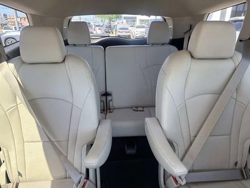 Used 2023 Buick Enclave Essence w/ Sport Touring Edition image 12