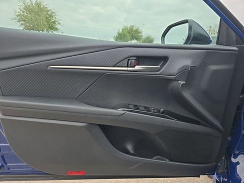 Used 2025 Toyota Camry SE image 26