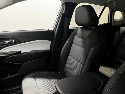 New 2026 Chevrolet Trax LT image 22