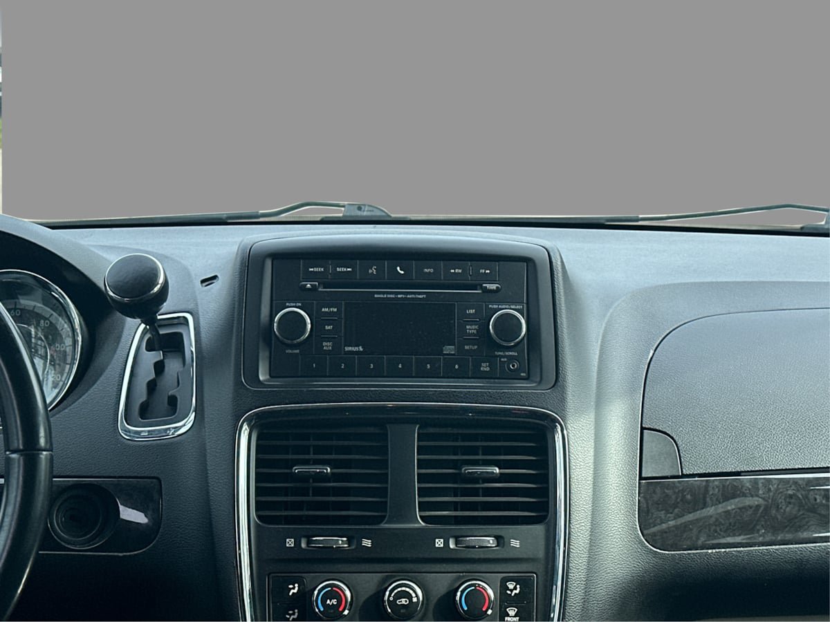 Used 2013 Dodge Grand Caravan SE w/ SE Plus Group FWD image 24