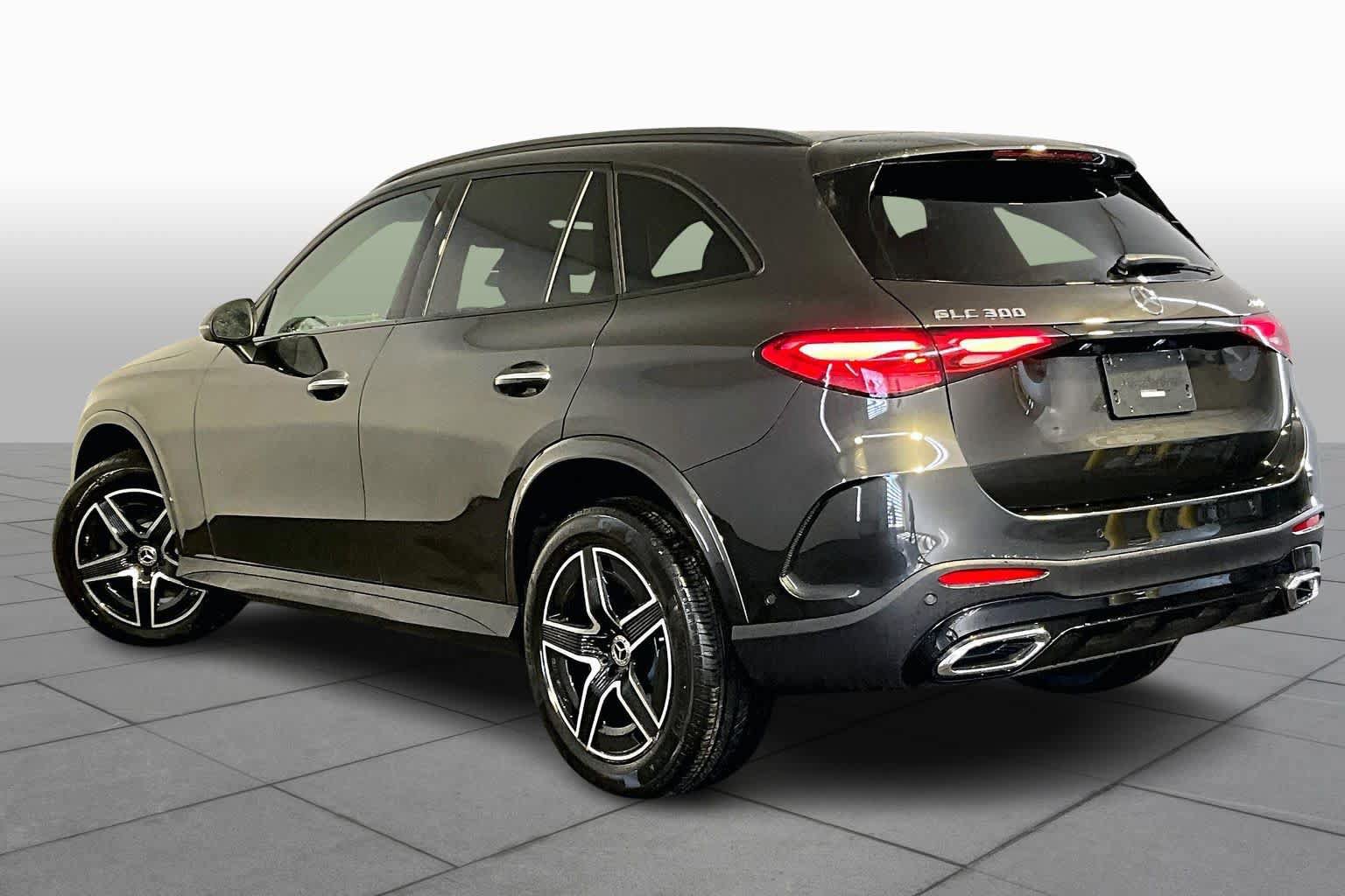 New 2026 Mercedes-Benz GLC 300 4MATIC image 3