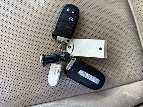 Used 2017 RAM 1500 Laramie w/ Convenience Group image 28