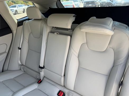 New 2027 Volvo XC60 B5 Ultra AWD/4WD image 24