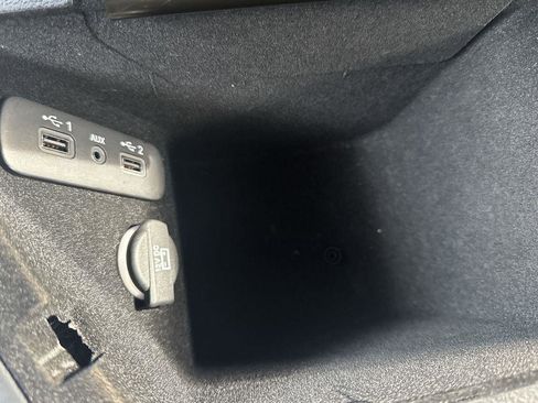 Used 2023 Dodge Challenger R/T w/ Plus Package image 21