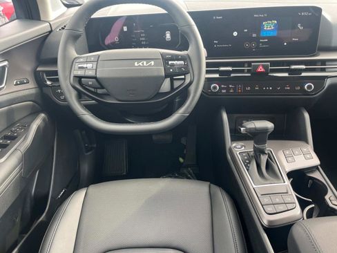 New 2026 Kia Sportage SX FWD image 13