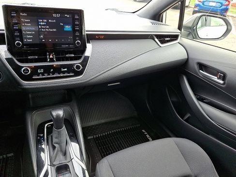 Used 2021 Toyota Corolla SE image 16
