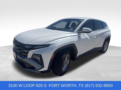 Used 2025 Hyundai Tucson SE FWD image 1