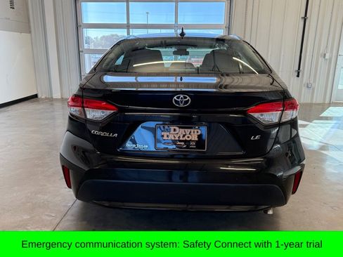 Used 2021 Toyota Corolla LE image 4