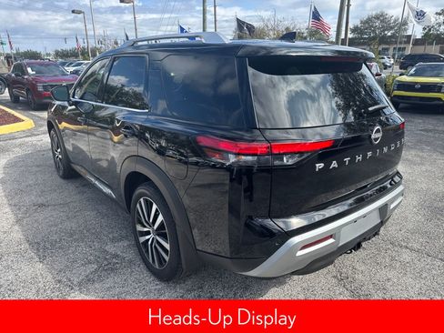 Certified 2025 Nissan Pathfinder Platinum image 8