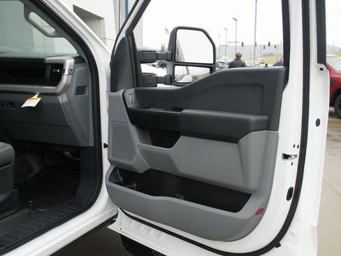 New 2026 Ford F250 XL w/ XL Off-Road Package image 26