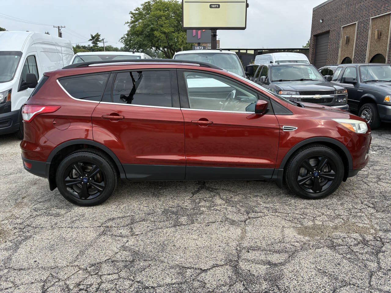 Used 2016 Ford Escape SE w/ Equipment Group 201A AWD/4WD image 3