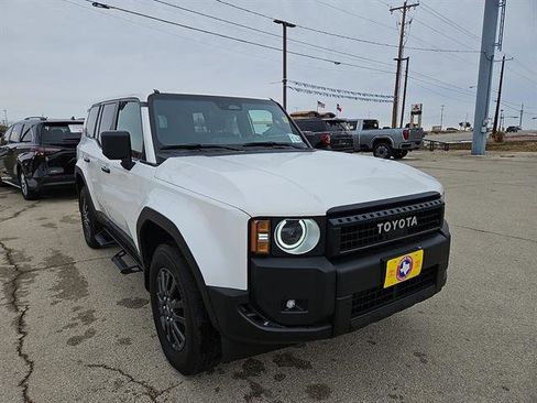 Used 2025 Toyota Land Cruiser 1958 image 7