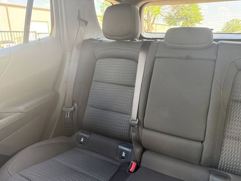 Used 2025 Chevrolet Equinox LT FWD image 41