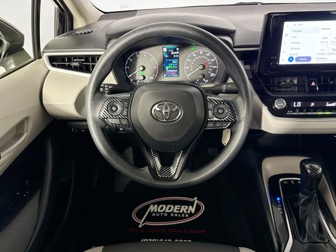 Used 2025 Toyota Corolla LE AWD/4WD image 19