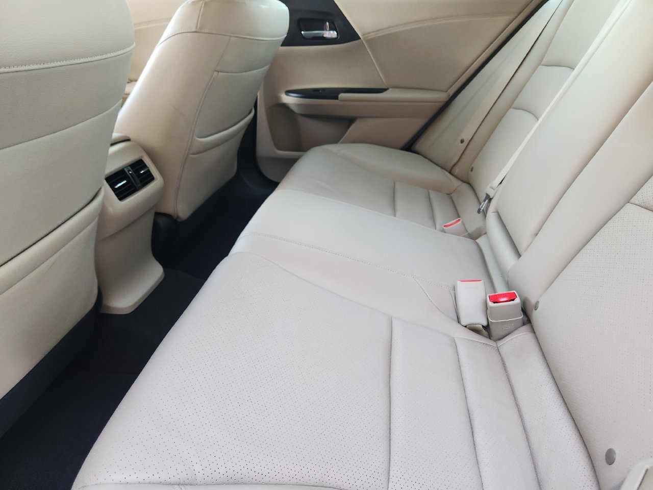 Used 2017 Honda Accord EX-L image 29