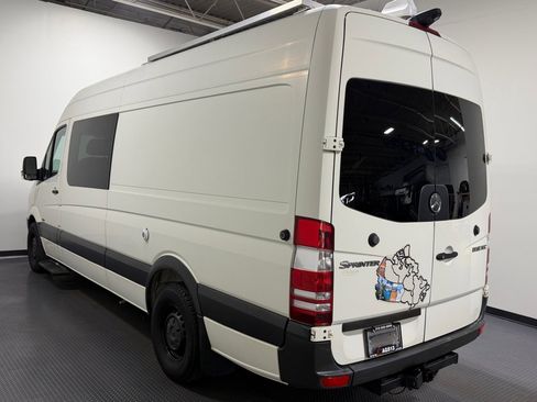 Used 2012 Mercedes-Benz Sprinter 2500 image 7