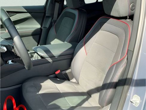 Used 2025 Chevrolet Blazer EV RS image 20