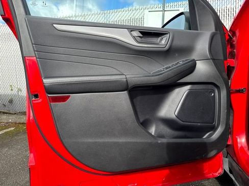 Used 2024 Ford Escape Active FWD image 9