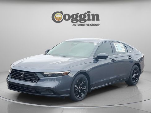New 2025 Honda Accord SE image 2
