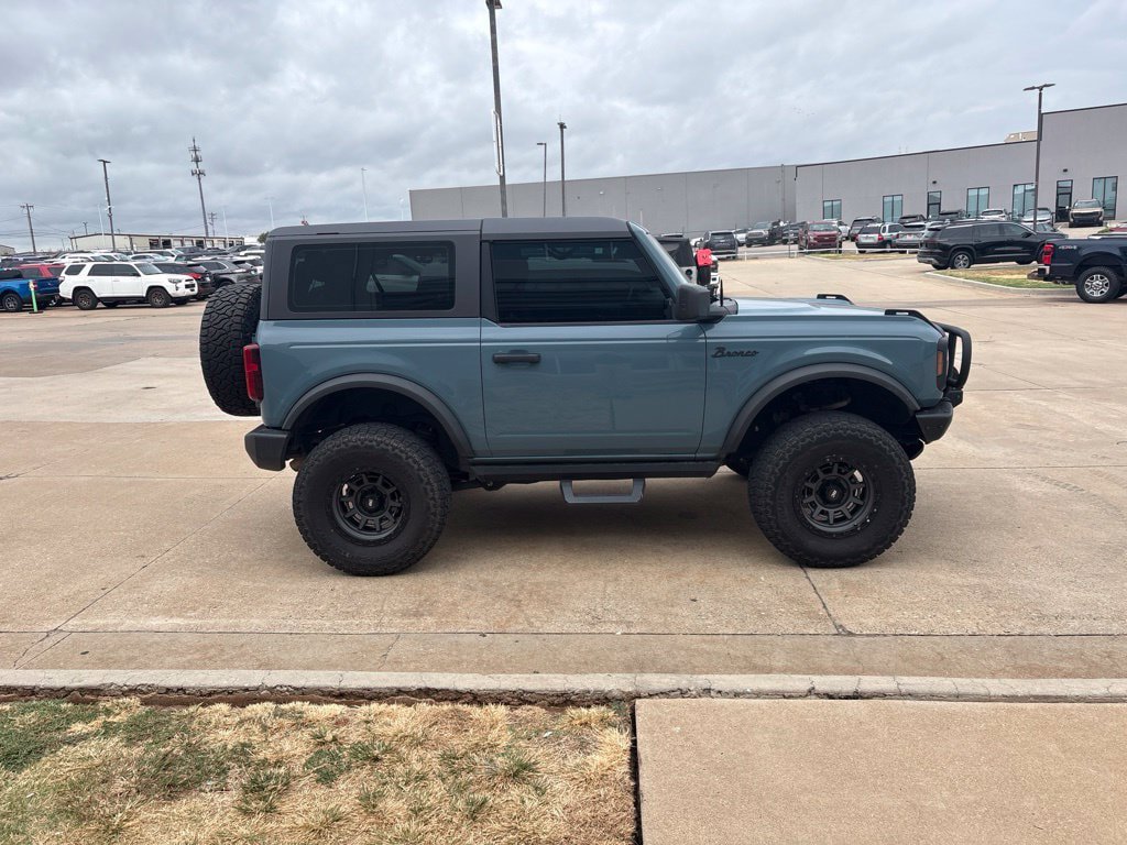Used 2023 Ford Bronco 2-Door AWD/4WD image 2