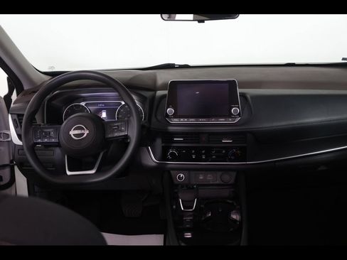 Used 2023 Nissan Rogue S FWD image 15