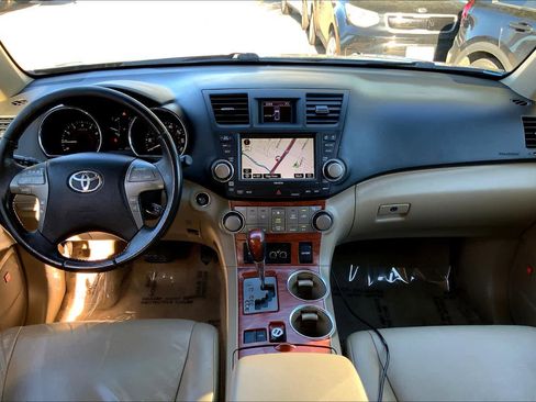 Used 2010 Toyota Highlander Limited image 14