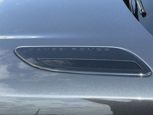 New 2026 Land Rover Range Rover Velar Dynamic SE image 39