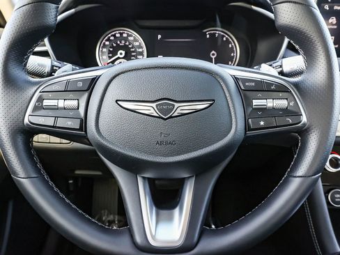 Used 2025 Genesis G70 2.5T image 26