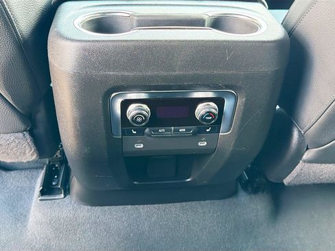 Used 2023 GMC Yukon Denali AWD/4WD image 22