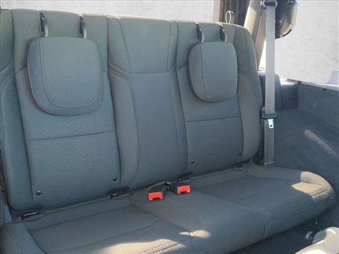 Used 2022 Jeep Wrangler Sport S image 17