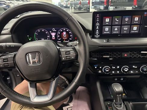 Used 2024 Honda Accord Touring image 19
