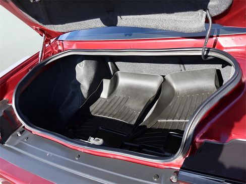 Used 2023 Dodge Challenger R/T w/ Blacktop Package image 16