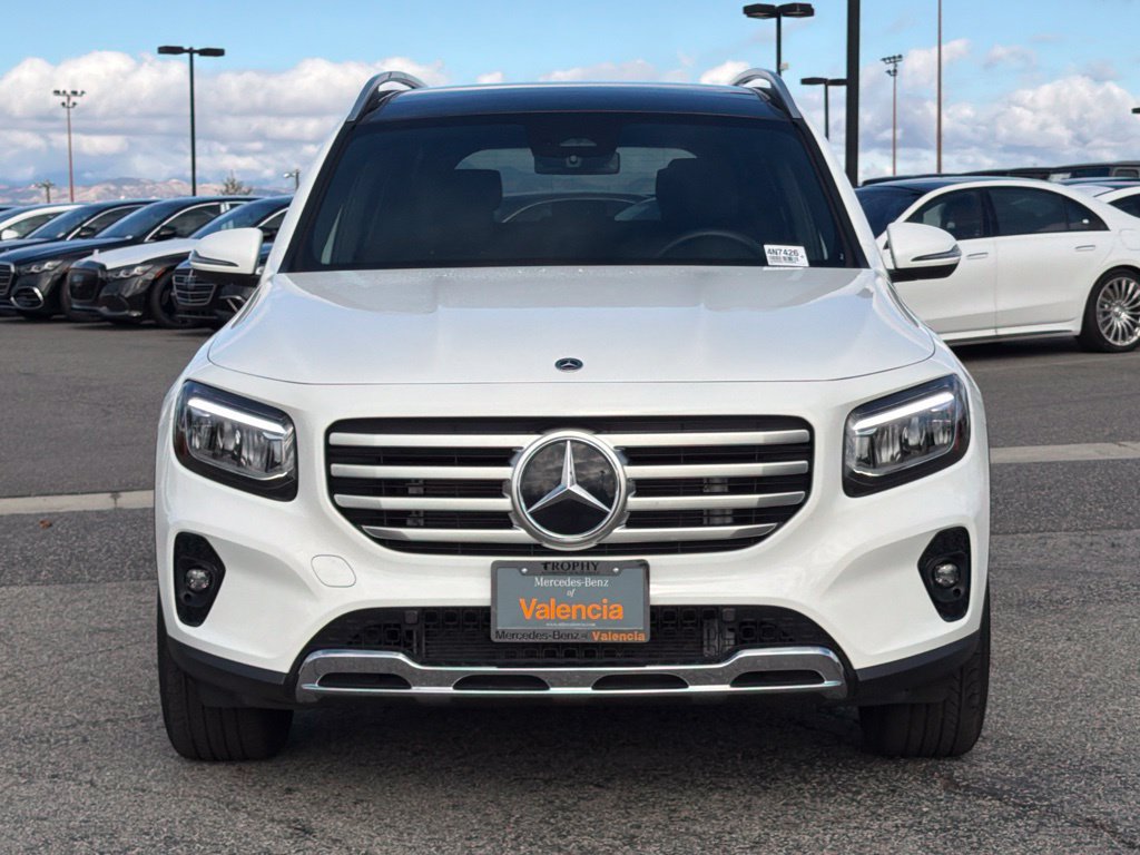Used 2026 Mercedes-Benz GLB 250 image 3