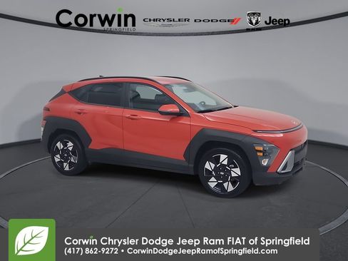 Used 2025 Hyundai Kona SEL FWD image 1