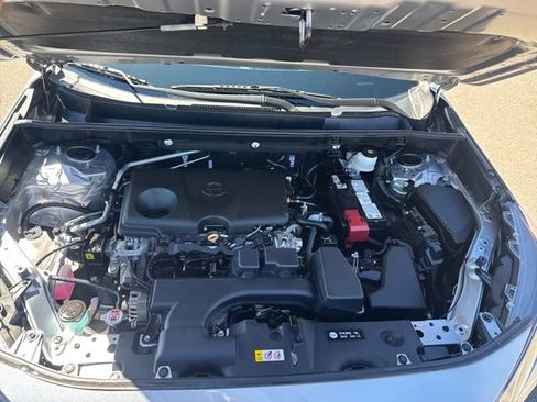 Used 2022 Toyota RAV4 LE w/ Carpet Mat Package (TMS) image 15