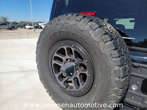 Used 2023 Jeep Wrangler Unlimited Rubicon w/ Xtreme 35 Tire Package image 30