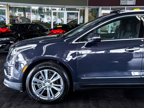Used 2024 Cadillac XT5 Premium Luxury image 9