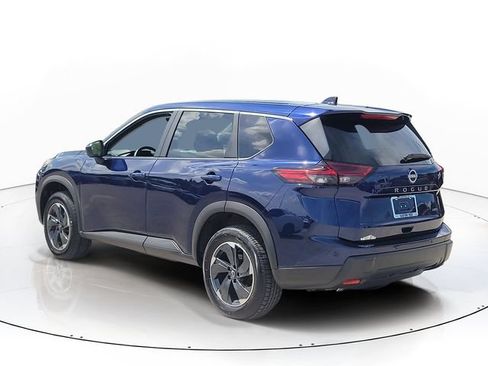 Used 2025 Nissan Rogue SV AWD/4WD image 7