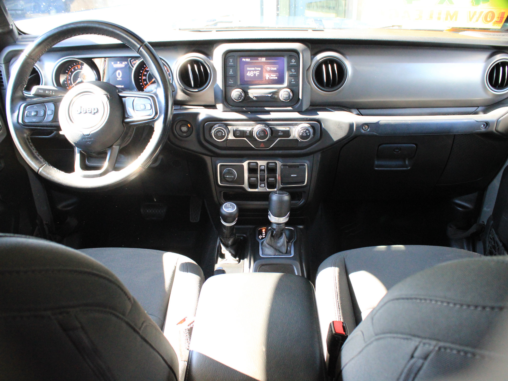 Used 2021 Jeep Gladiator Sport AWD/4WD image 19