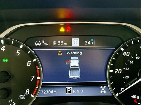 Used 2020 Nissan Titan SV w/ SV Convenience Package image 13