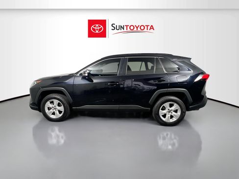 Used 2021 Toyota RAV4 XLE image 7